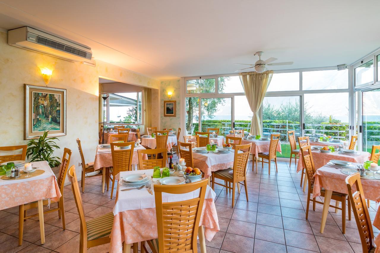 Hotel Riviera Panoramic Green Resort 利莫内-苏尔加达 外观 照片