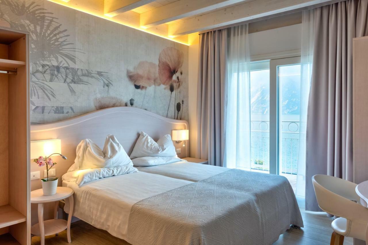 Hotel Riviera Panoramic Green Resort 利莫内-苏尔加达 外观 照片