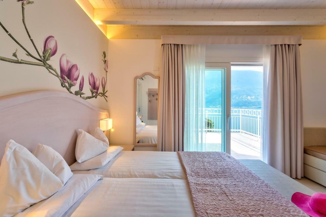 Hotel Riviera Panoramic Green Resort 利莫内-苏尔加达 外观 照片