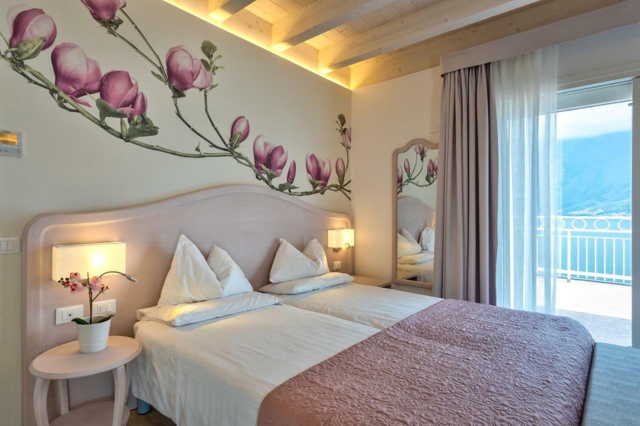 Hotel Riviera Panoramic Green Resort 利莫内-苏尔加达 外观 照片