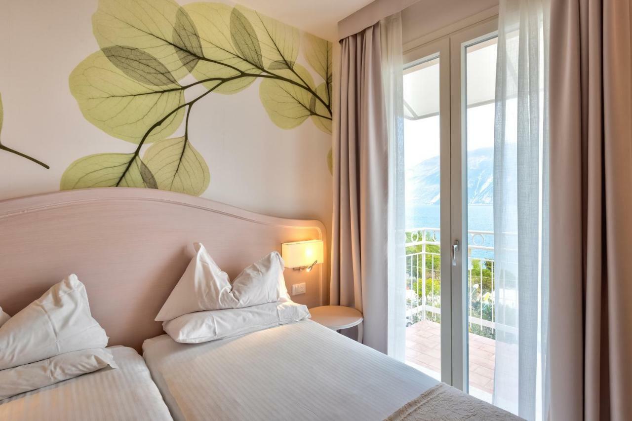 Hotel Riviera Panoramic Green Resort 利莫内-苏尔加达 外观 照片